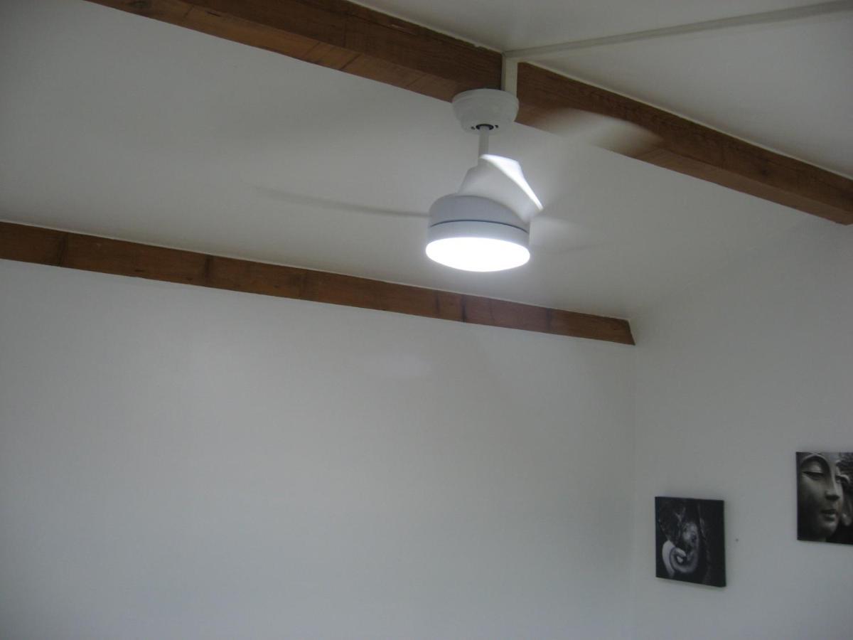 Апартаменты T 2 Avec Velux Sous Les Combes De 34 M2 Ла-Лонд-ле-Мор Экстерьер фото